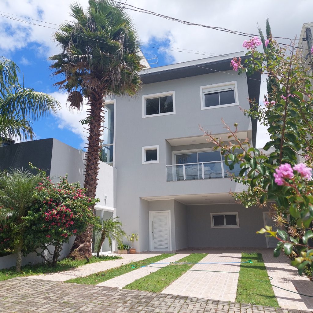 CASA APAIXONANTE À VENDA NO CONDOMÍNIO ARUÃ BRISAS CASA APAIXONANTE À VENDA NO CONDOMÍNIO ARUÃ BRISAS