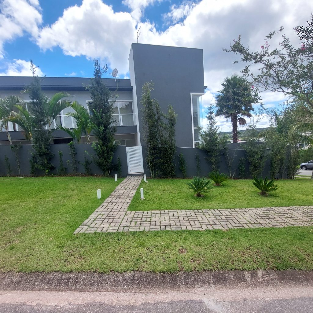CASA APAIXONANTE À VENDA NO CONDOMÍNIO ARUÃ BRISAS CASA APAIXONANTE À VENDA NO CONDOMÍNIO ARUÃ BRISAS