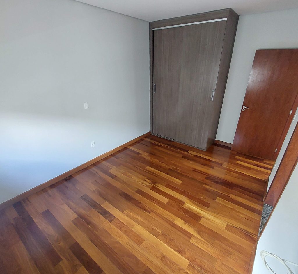 CASA APAIXONANTE À VENDA NO CONDOMÍNIO ARUÃ BRISAS CASA APAIXONANTE À VENDA NO CONDOMÍNIO ARUÃ BRISAS