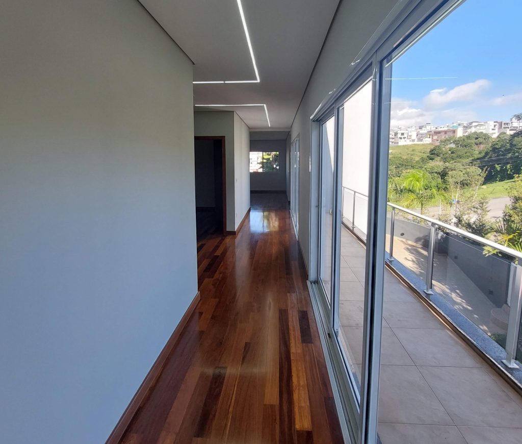 CASA APAIXONANTE À VENDA NO CONDOMÍNIO ARUÃ BRISAS CASA APAIXONANTE À VENDA NO CONDOMÍNIO ARUÃ BRISAS