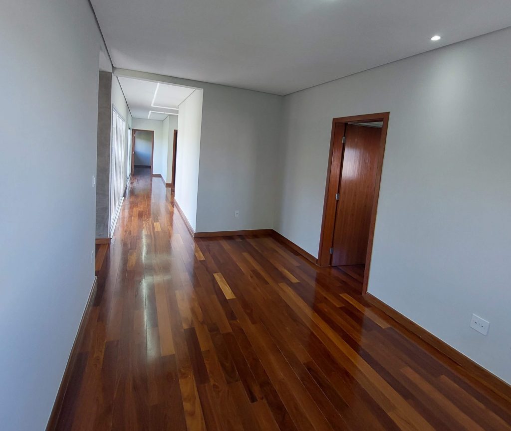 CASA APAIXONANTE À VENDA NO CONDOMÍNIO ARUÃ BRISAS CASA APAIXONANTE À VENDA NO CONDOMÍNIO ARUÃ BRISAS