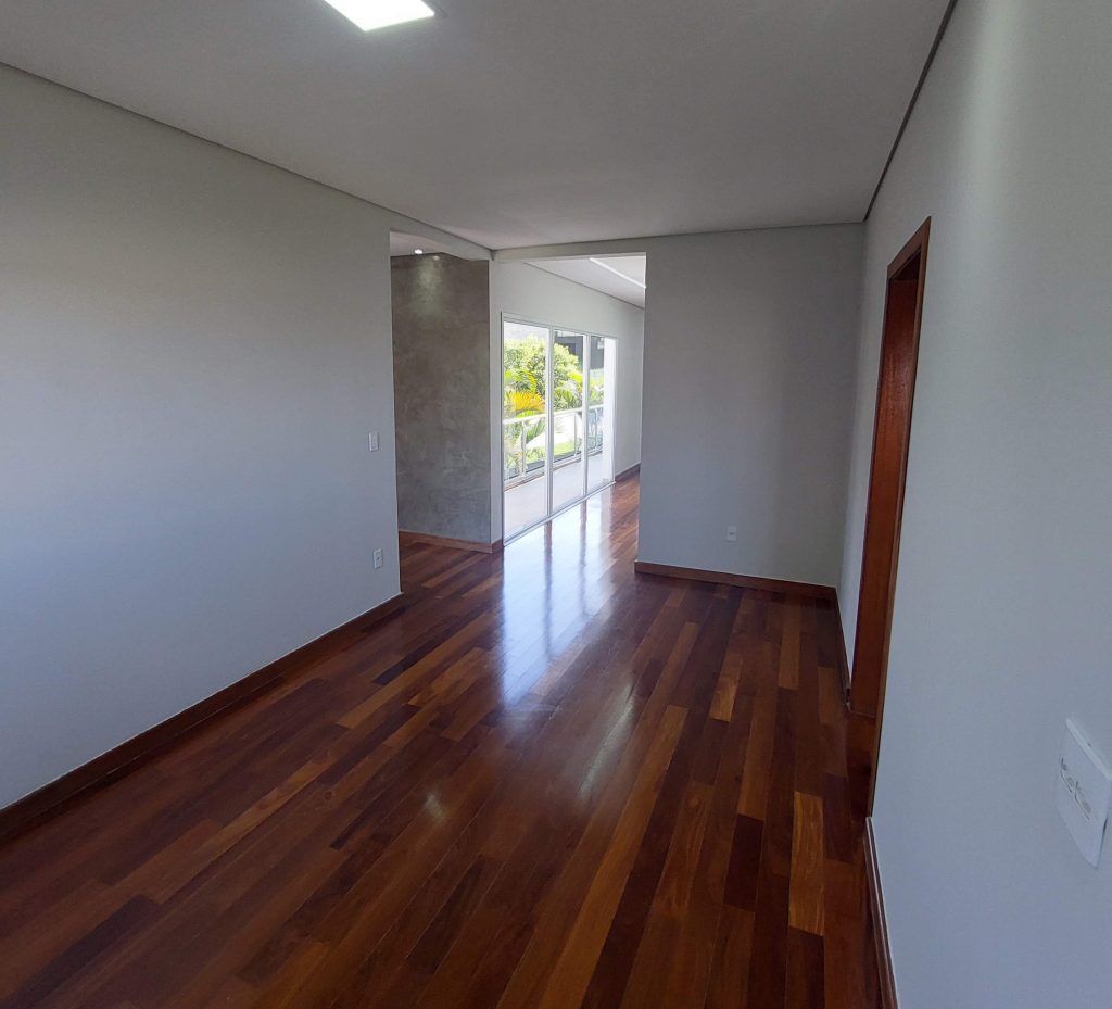 CASA APAIXONANTE À VENDA NO CONDOMÍNIO ARUÃ BRISAS CASA APAIXONANTE À VENDA NO CONDOMÍNIO ARUÃ BRISAS