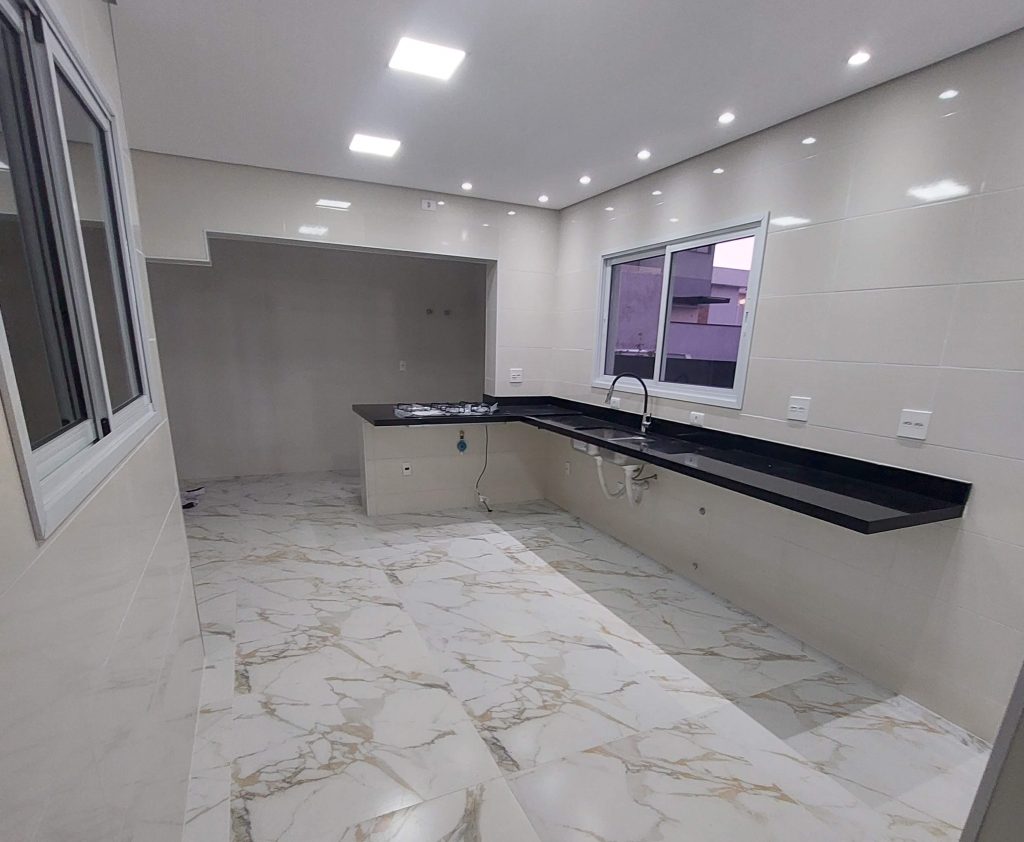 CASA APAIXONANTE À VENDA NO CONDOMÍNIO ARUÃ BRISAS CASA APAIXONANTE À VENDA NO CONDOMÍNIO ARUÃ BRISAS