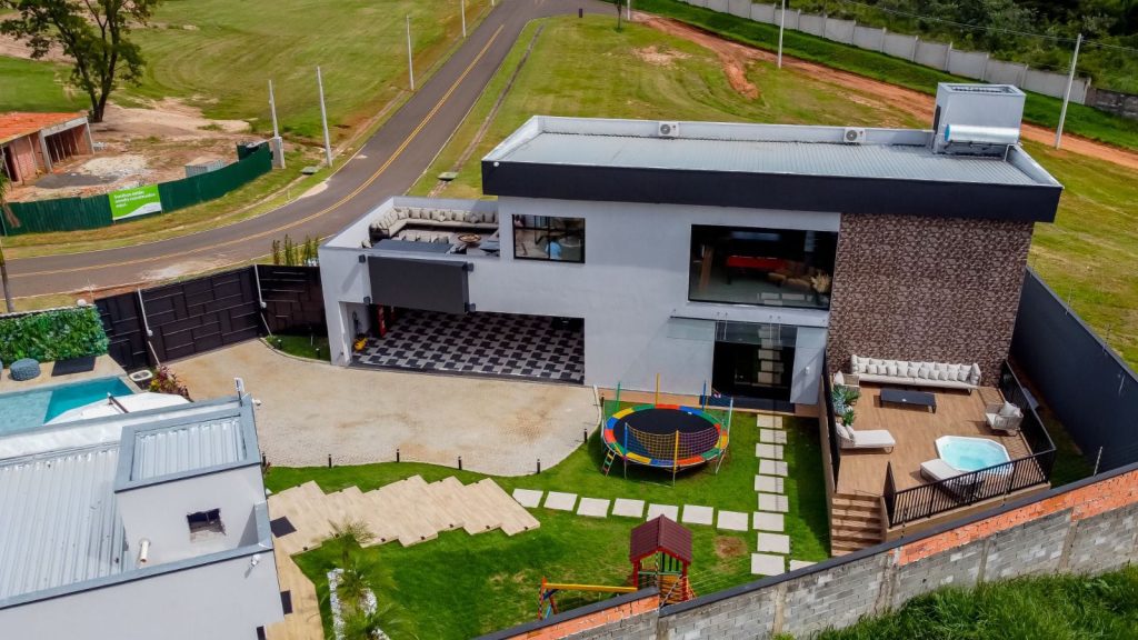 MANSÃO CINEMATOGRÁFICA À VENDA – 8 SUÍTES MANSÃO CINEMATOGRÁFICA À VENDA – 8 SUÍTES