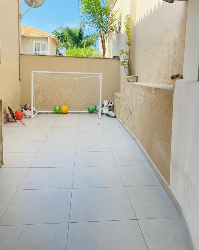 SOBRADO EM CONDOMÍNIO FECHADO- VILA OLIVEIRA SOBRADO EM CONDOMÍNIO FECHADO- VILA OLIVEIRA