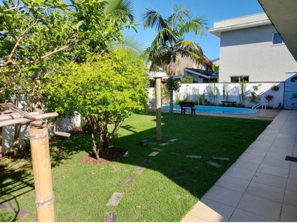 LINDA CASA COM POMAR- CONDOMÍNIO BELLA CITTÀ