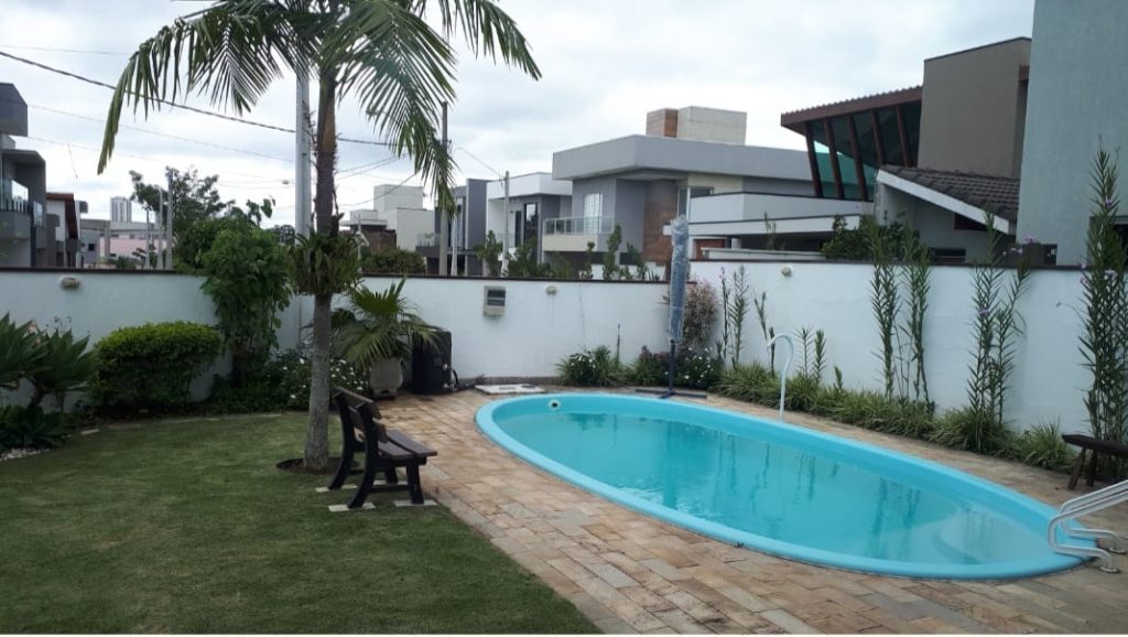 LINDA CASA COM POMAR- CONDOMÍNIO BELLA CITTÀ LINDA CASA COM POMAR- CONDOMÍNIO BELLA CITTÀ