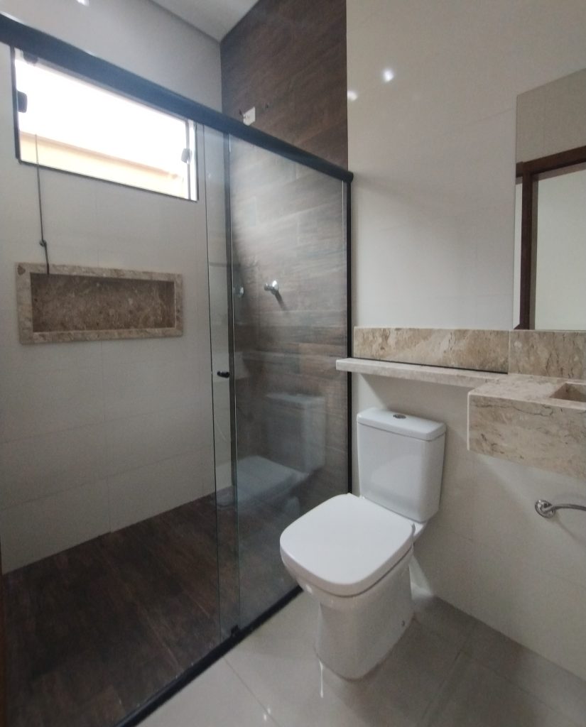 CASA TÉRREA SENSACIONAL À VENDA NO CONDOMÍNIO VENEZA