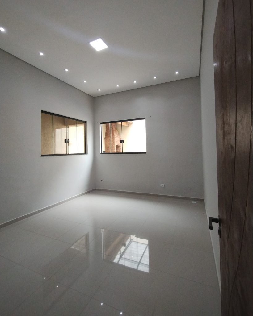 CASA TÉRREA SENSACIONAL À VENDA NO CONDOMÍNIO VENEZA