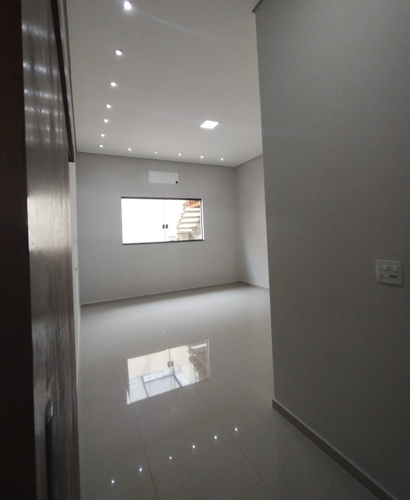 CASA TÉRREA SENSACIONAL À VENDA NO CONDOMÍNIO VENEZA