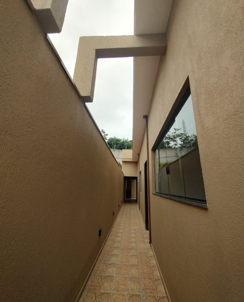 CASA TÉRREA SENSACIONAL À VENDA NO CONDOMÍNIO VENEZA