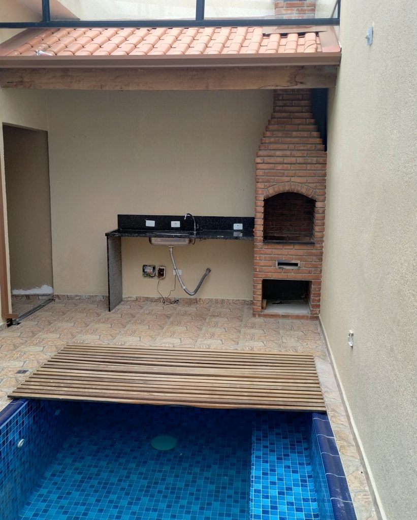 CASA TÉRREA SENSACIONAL À VENDA NO CONDOMÍNIO VENEZA