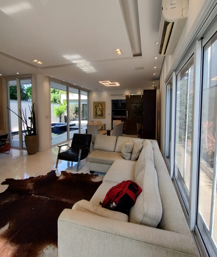 CASA MARAVILHOSA À VENDA NO CONDOMÍNIO ARUÃ ECO PARK LAGOS CASA MARAVILHOSA À VENDA NO CONDOMÍNIO ARUÃ ECO PARK LAGOS