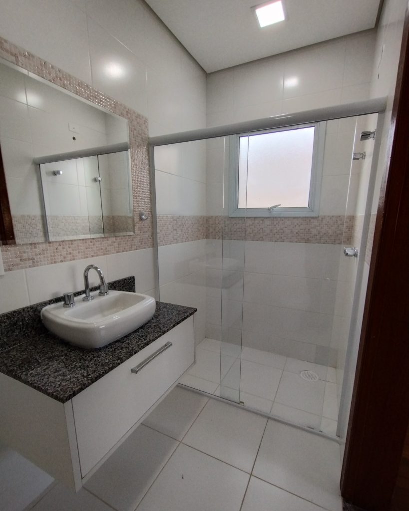 CASA APAIXONANTE À VENDA NO CONDOMÍNIO ARUÃ BRISAS CASA APAIXONANTE À VENDA NO CONDOMÍNIO ARUÃ BRISAS