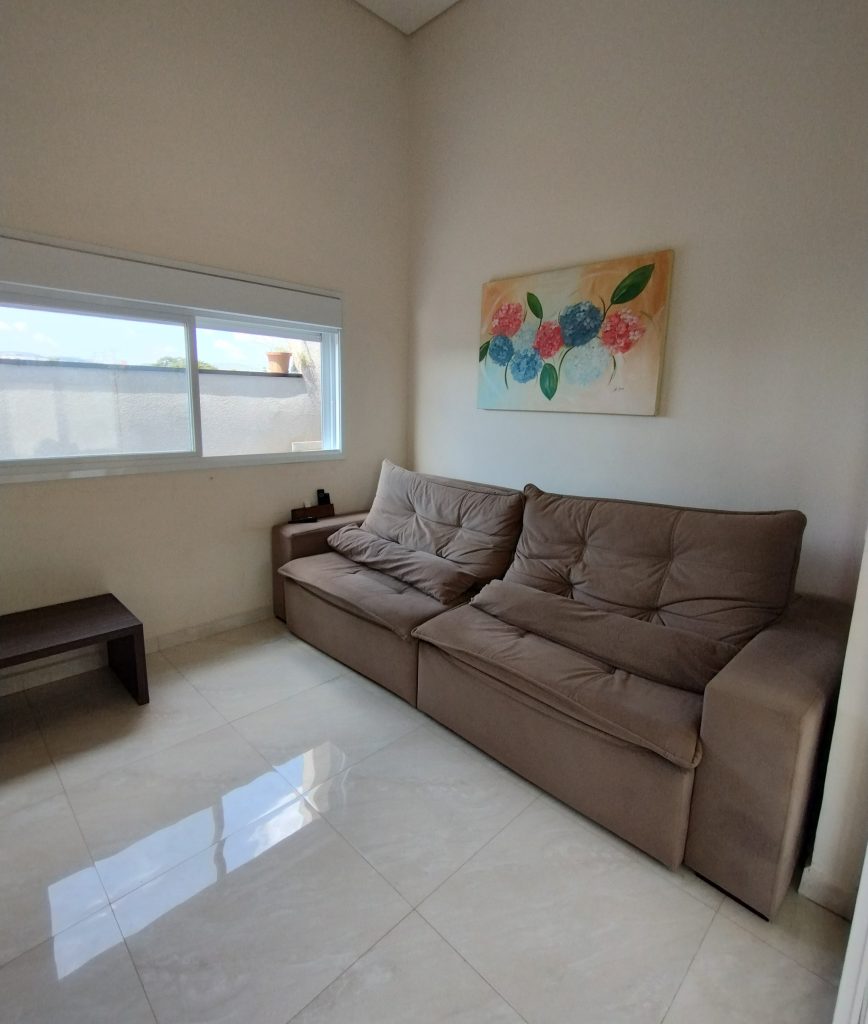 DESLUMBRANTE- CASA À VENDA NO CONDOMÍNIO ARUÃ BRISAS
