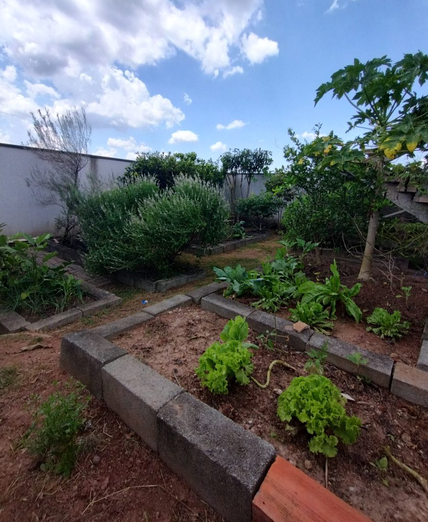 DESLUMBRANTE- CASA À VENDA NO CONDOMÍNIO ARUÃ BRISAS