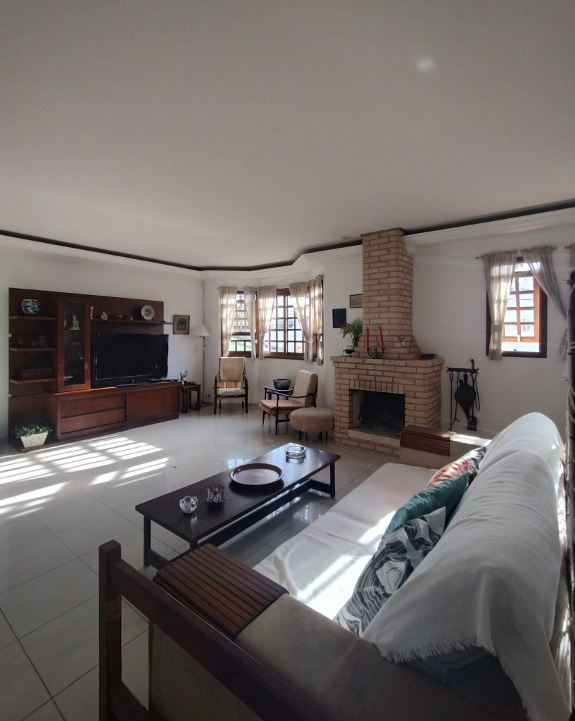 CASA COMERCIAL- VILA OLIVEIRA À VENDA CASA COMERCIAL- VILA OLIVEIRA À VENDA