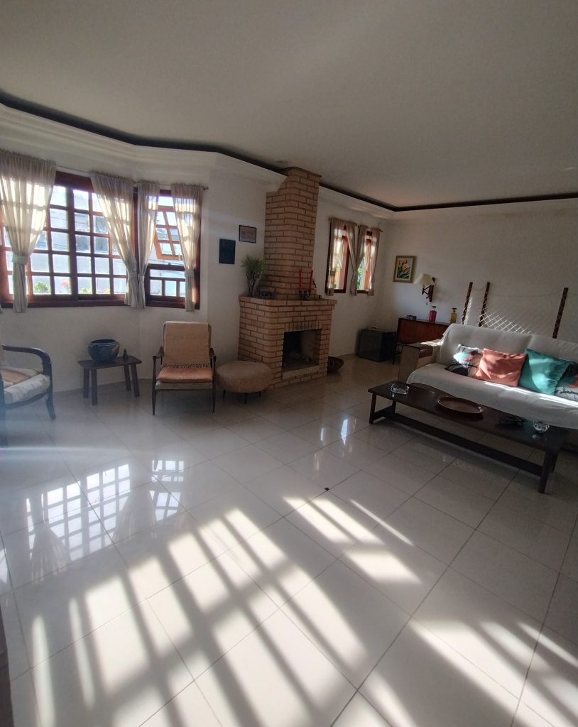 CASA COMERCIAL- VILA OLIVEIRA À VENDA CASA COMERCIAL- VILA OLIVEIRA À VENDA