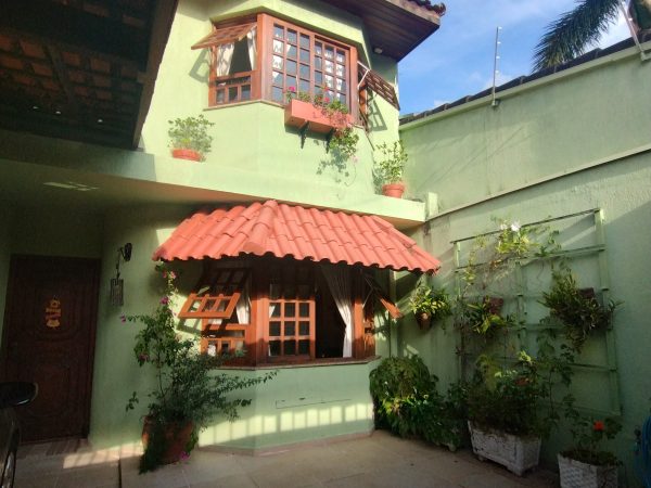 CASA COMERCIAL- VILA OLIVEIRA À VENDA