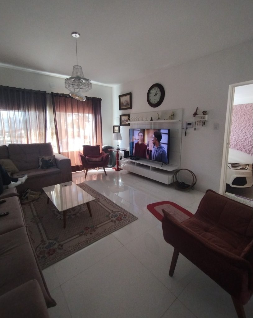 CASA TÉRREA COM 3 DORMITÓRIOS – VILA OLIVEIRA CASA TÉRREA COM 3 DORMITÓRIOS – VILA OLIVEIRA