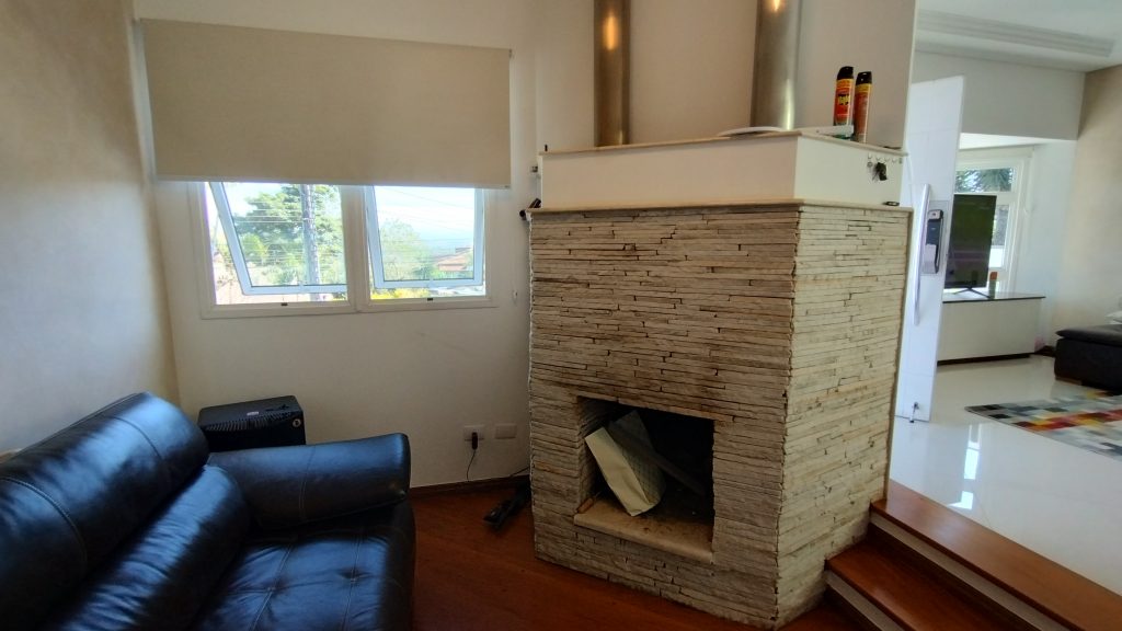 LINDO SOBRADO 4 DORM. – CONDOMÍNIO ARUÃ LINDO SOBRADO 4 DORM. – CONDOMÍNIO ARUÃ