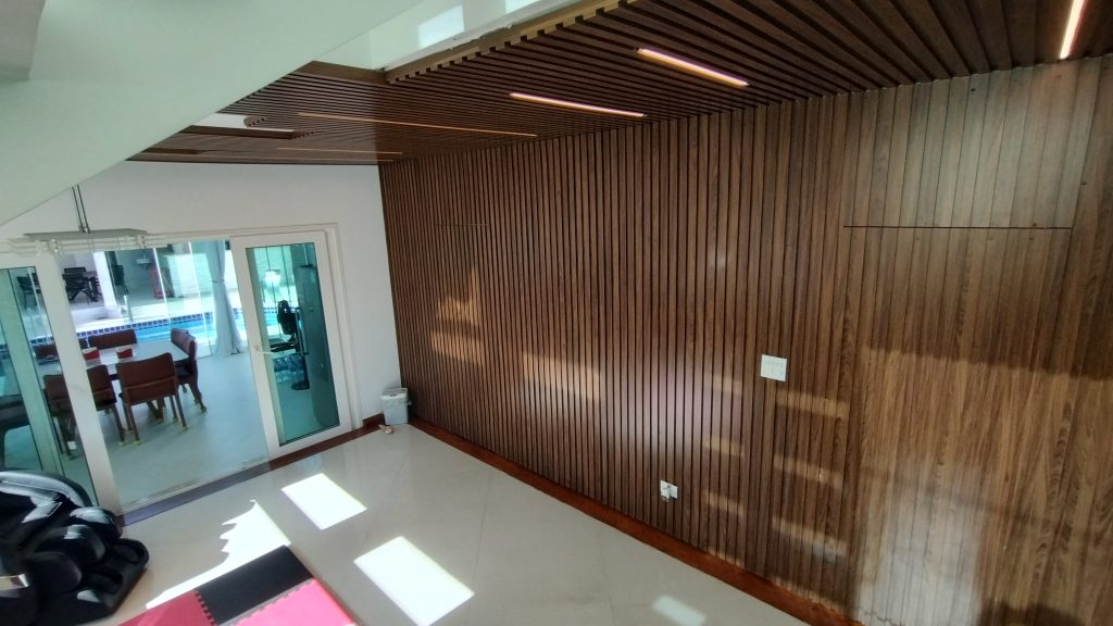 LINDO SOBRADO 4 DORM. – CONDOMÍNIO ARUÃ LINDO SOBRADO 4 DORM. – CONDOMÍNIO ARUÃ