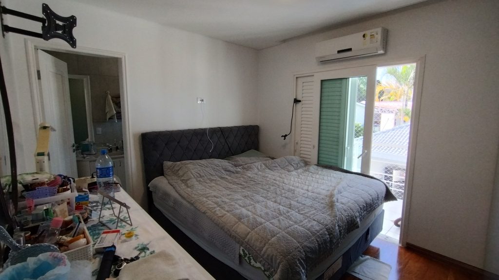 LINDO SOBRADO 4 DORM. – CONDOMÍNIO ARUÃ LINDO SOBRADO 4 DORM. – CONDOMÍNIO ARUÃ