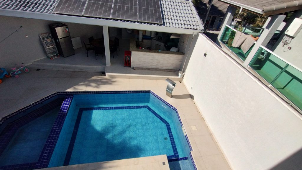 LINDO SOBRADO 4 DORM. – CONDOMÍNIO ARUÃ LINDO SOBRADO 4 DORM. – CONDOMÍNIO ARUÃ