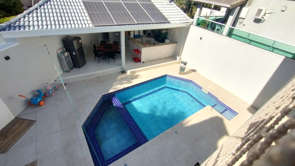 LINDO SOBRADO 4 DORM. – CONDOMÍNIO ARUÃ LINDO SOBRADO 4 DORM. – CONDOMÍNIO ARUÃ
