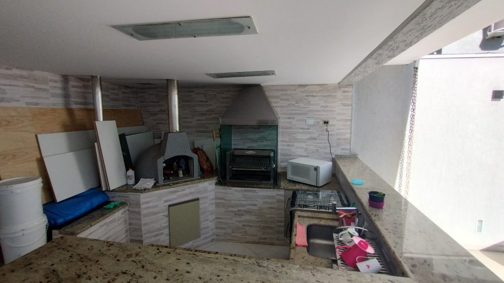 LINDO SOBRADO 4 DORM. – CONDOMÍNIO ARUÃ LINDO SOBRADO 4 DORM. – CONDOMÍNIO ARUÃ
