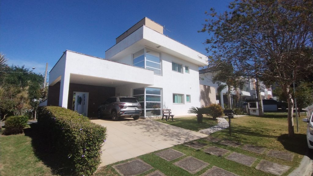LINDA CASA COM POMAR- CONDOMÍNIO BELLA CITTÀ LINDA CASA COM POMAR- CONDOMÍNIO BELLA CITTÀ