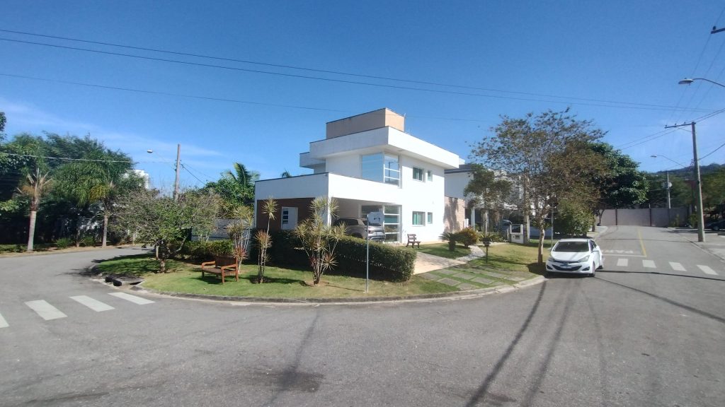 LINDA CASA COM POMAR- CONDOMÍNIO BELLA CITTÀ LINDA CASA COM POMAR- CONDOMÍNIO BELLA CITTÀ