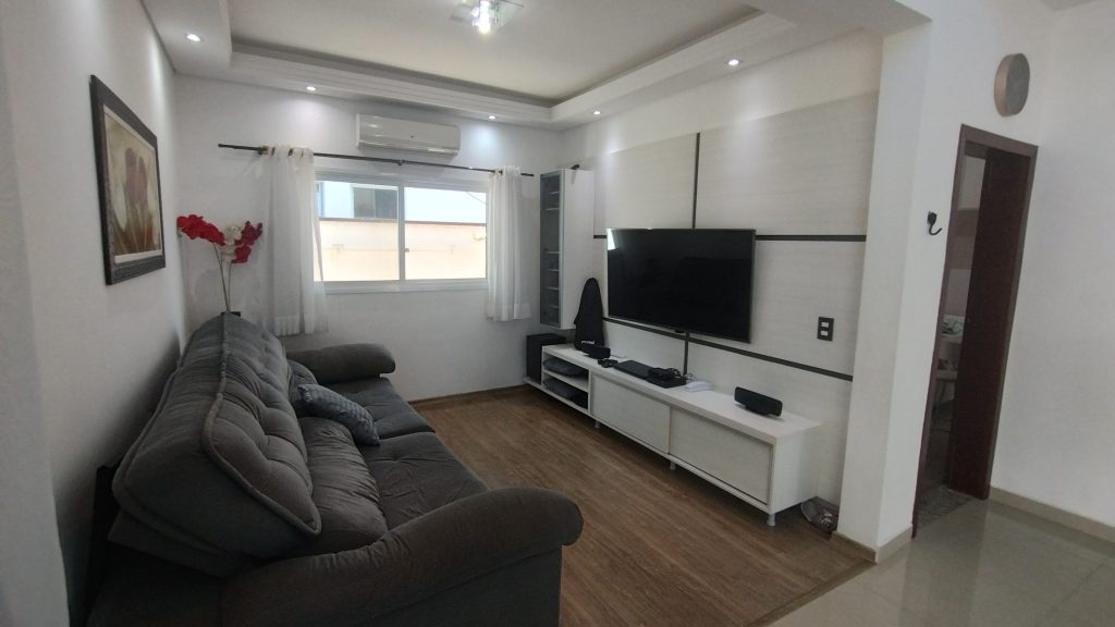 LINDA CASA COM POMAR- CONDOMÍNIO BELLA CITTÀ LINDA CASA COM POMAR- CONDOMÍNIO BELLA CITTÀ