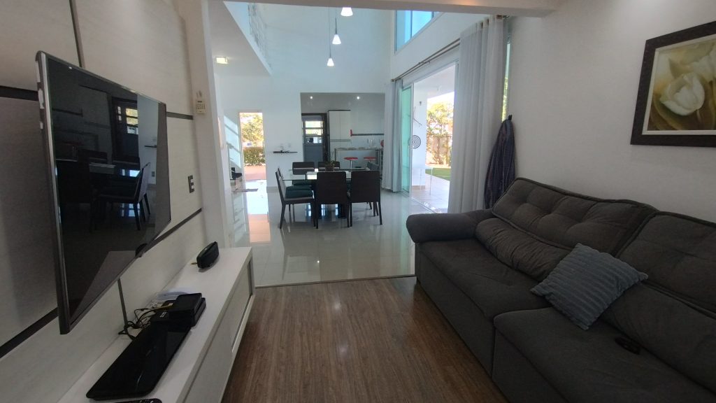 LINDA CASA COM POMAR- CONDOMÍNIO BELLA CITTÀ LINDA CASA COM POMAR- CONDOMÍNIO BELLA CITTÀ