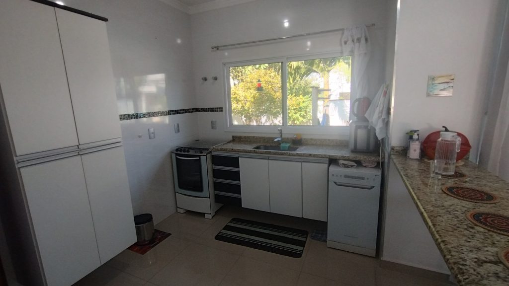 LINDA CASA COM POMAR- CONDOMÍNIO BELLA CITTÀ LINDA CASA COM POMAR- CONDOMÍNIO BELLA CITTÀ