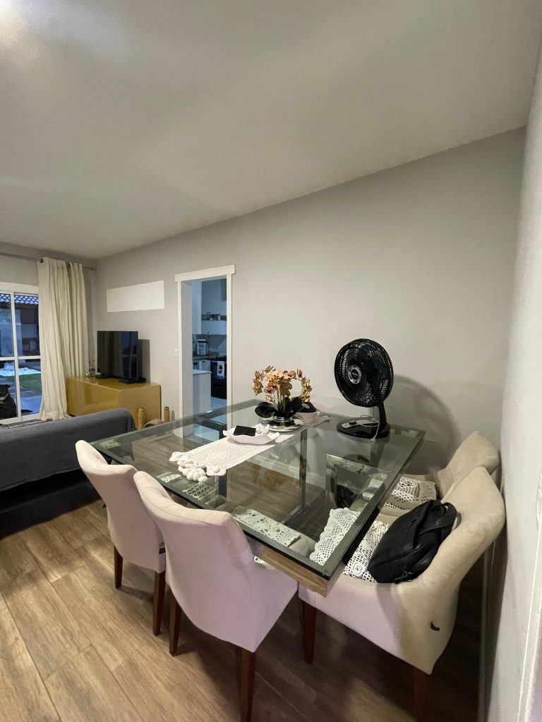 LINDA CASA TÉRREA NO CONDOMÍNIO ARUÃ BRISAS LINDA CASA TÉRREA NO CONDOMÍNIO ARUÃ BRISAS