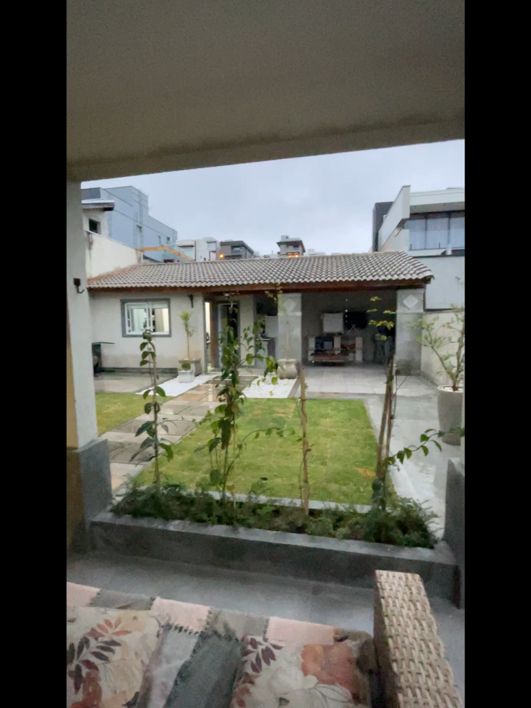 LINDA CASA TÉRREA NO CONDOMÍNIO ARUÃ BRISAS LINDA CASA TÉRREA NO CONDOMÍNIO ARUÃ BRISAS