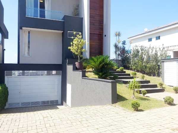 CASA ALTO PADRÃO À VENDA NO CONDOMÍNIO ARUÃ BRISAS 2