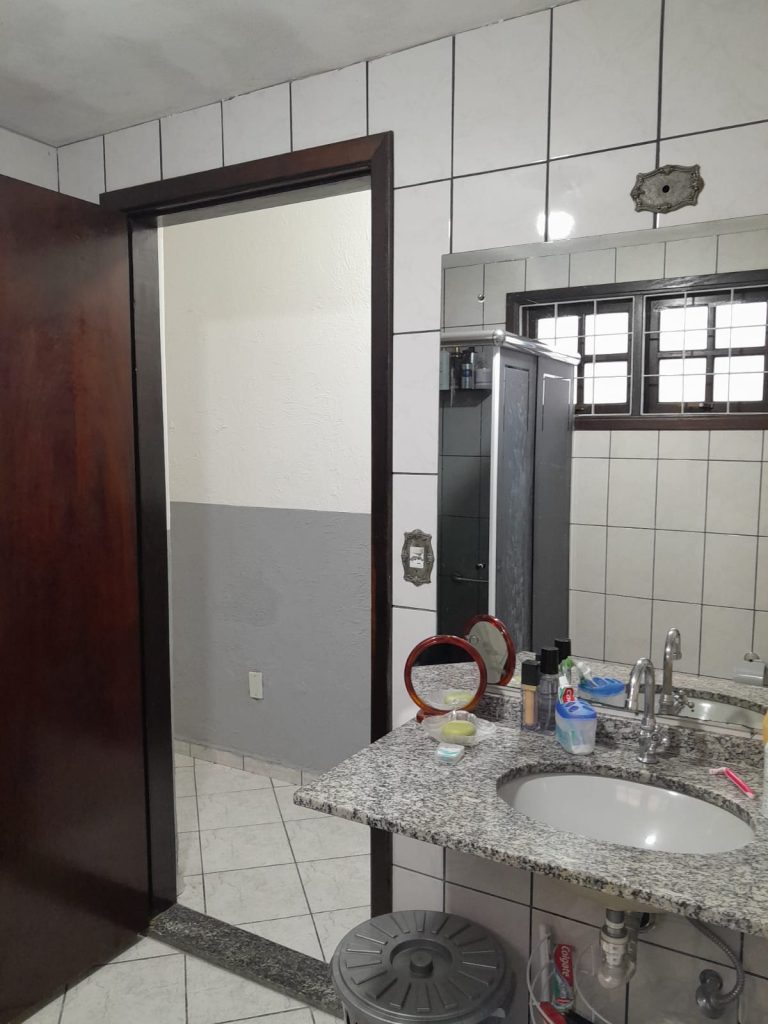 SOBRADO ESPAÇOSO À VENDA EM VILA NOVA CINTRA – MOGI DAS CRUZES/SP SOBRADO ESPAÇOSO À VENDA EM VILA NOVA CINTRA – MOGI DAS CRUZES/SP