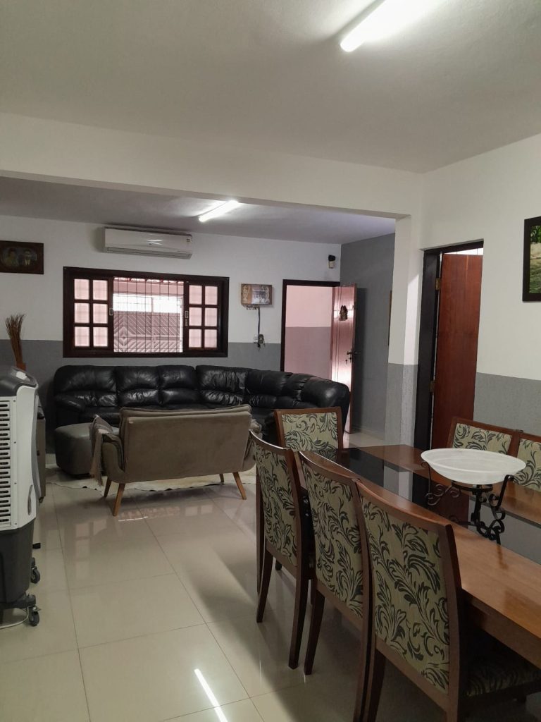 SOBRADO ESPAÇOSO À VENDA EM VILA NOVA CINTRA – MOGI DAS CRUZES/SP SOBRADO ESPAÇOSO À VENDA EM VILA NOVA CINTRA – MOGI DAS CRUZES/SP