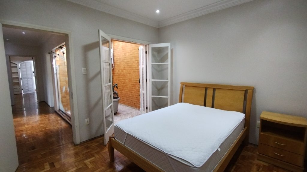 CASA TÉRREA ESPETACULAR À VENDA PRÓXIMA AO CENTRO DE MOGI DAS CRUZES