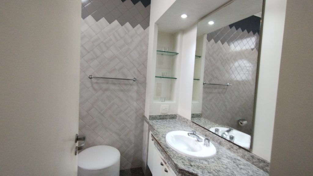 CASA TÉRREA ESPETACULAR À VENDA PRÓXIMA AO CENTRO DE MOGI DAS CRUZES