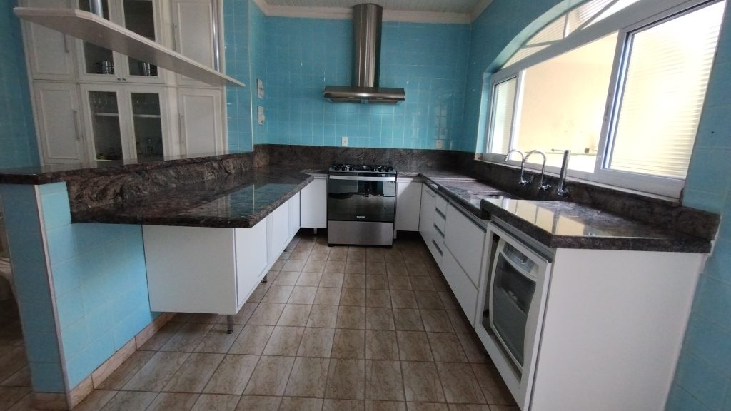CASA TÉRREA ESPETACULAR À VENDA PRÓXIMA AO CENTRO DE MOGI DAS CRUZES