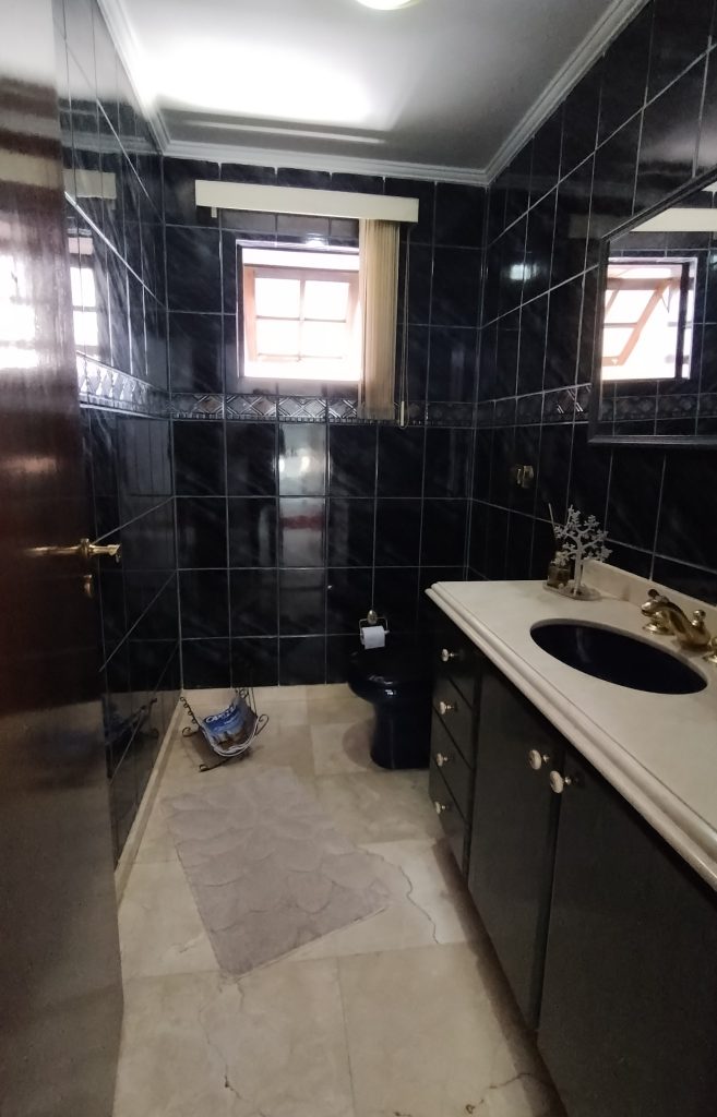 ESPLENDOROSO SOBRADO DE ALTO PADRÃO NO CONDOMÍNIO ARUÃ ESPLENDOROSO SOBRADO DE ALTO PADRÃO NO CONDOMÍNIO ARUÃ