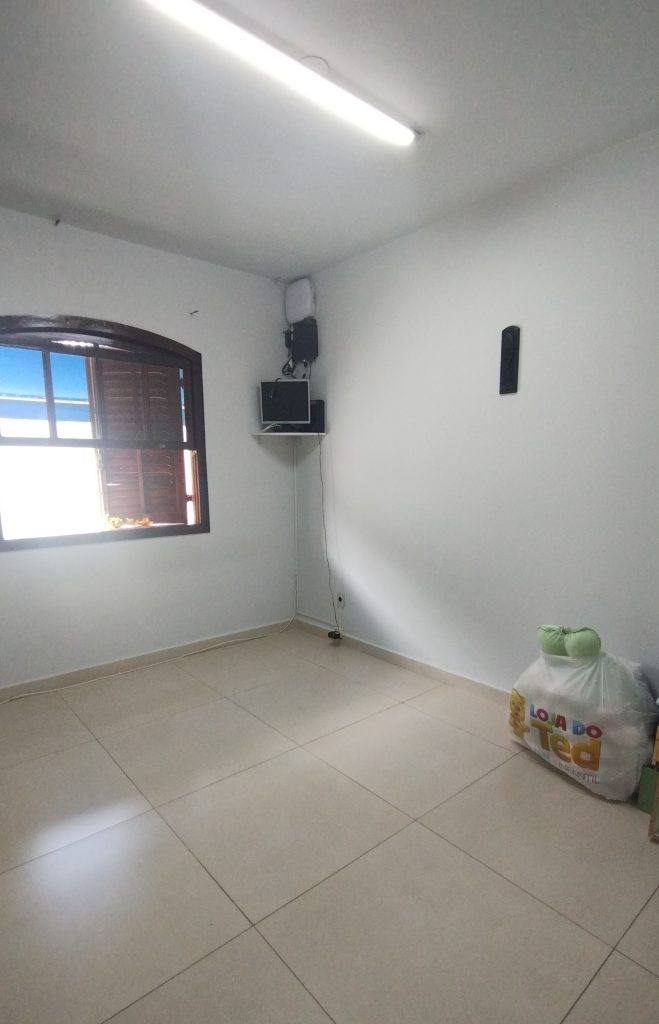 CASA ESPAÇOSA COM PISCINA E EDÍCULA NO MOGI MODERNO CASA ESPAÇOSA COM PISCINA E EDÍCULA NO MOGI MODERNO