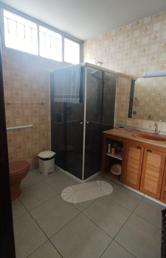 CASA ESPAÇOSA COM PISCINA E EDÍCULA NO MOGI MODERNO CASA ESPAÇOSA COM PISCINA E EDÍCULA NO MOGI MODERNO