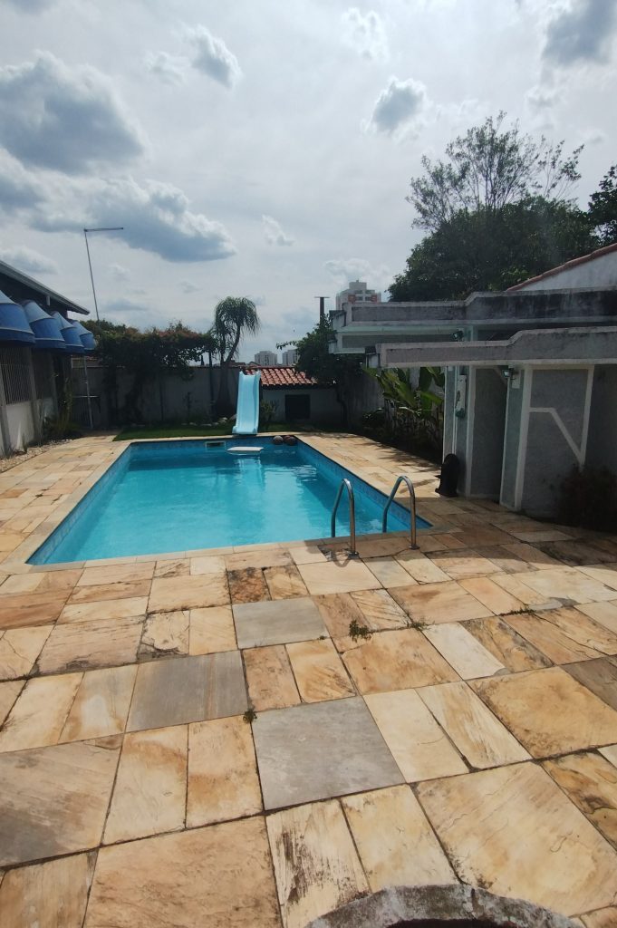 CASA ESPAÇOSA COM PISCINA E EDÍCULA NO MOGI MODERNO CASA ESPAÇOSA COM PISCINA E EDÍCULA NO MOGI MODERNO