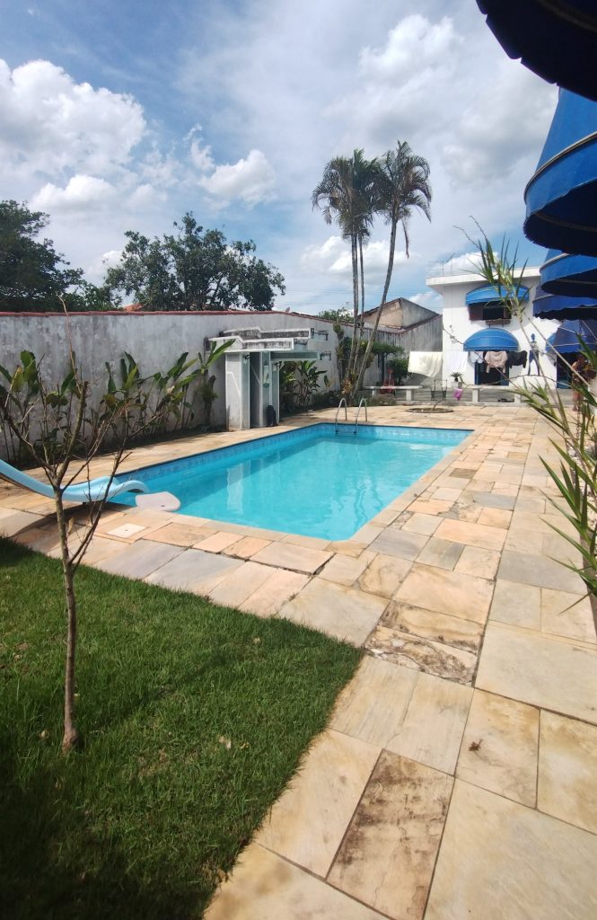 CASA ESPAÇOSA COM PISCINA E EDÍCULA NO MOGI MODERNO CASA ESPAÇOSA COM PISCINA E EDÍCULA NO MOGI MODERNO
