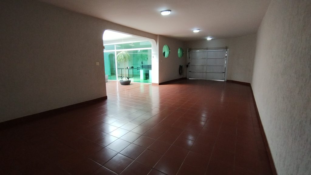 CASA TÉRREA ESPETACULAR À VENDA PRÓXIMA AO CENTRO DE MOGI DAS CRUZES