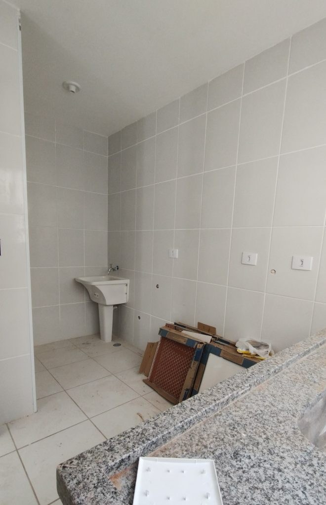 SOBRADO NOVO EM CONDOMÍNIO FECHADO SOBRADO NOVO EM CONDOMÍNIO FECHADO